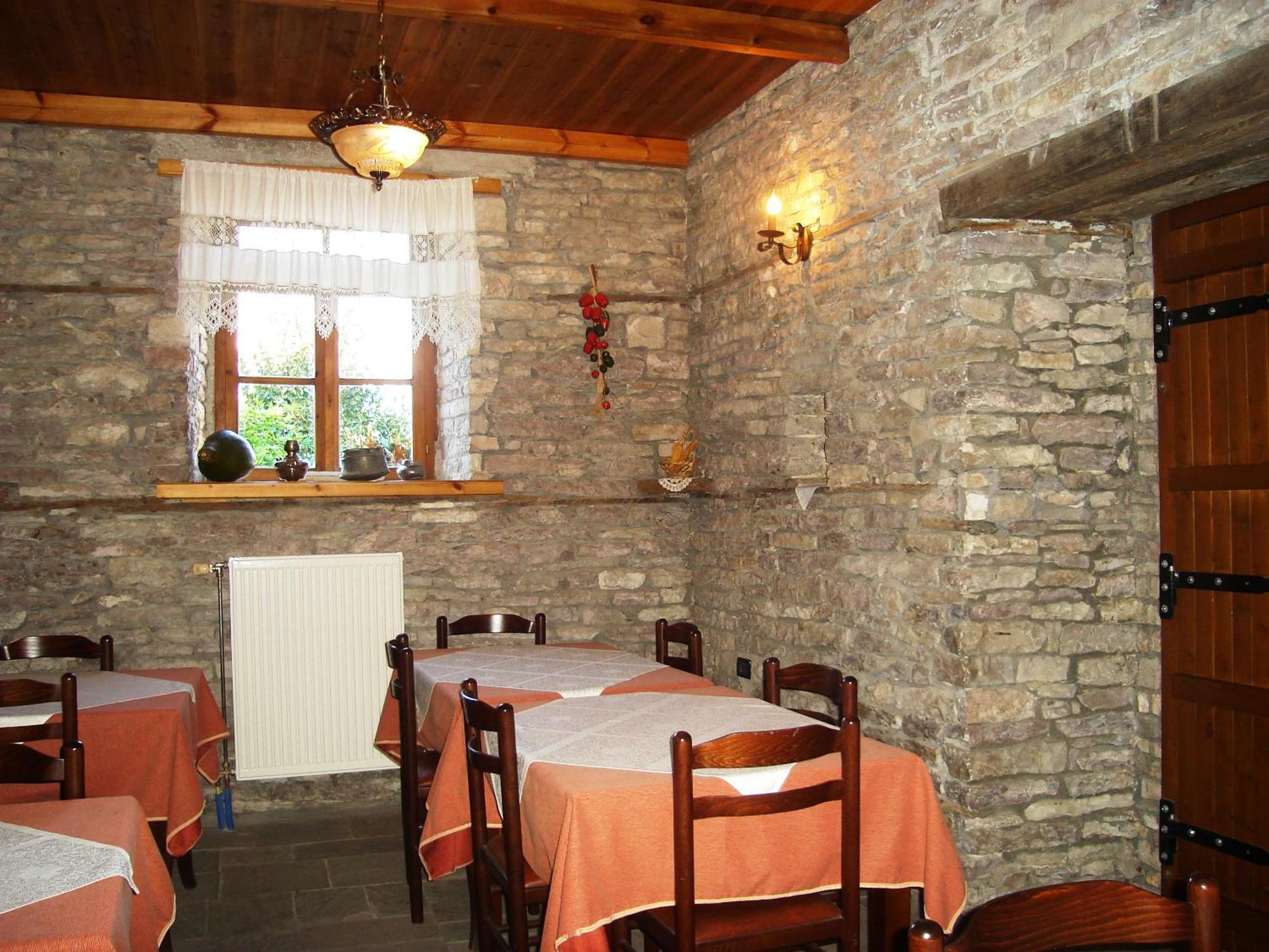 Hotel Kalemi Гирокастра Экстерьер фото